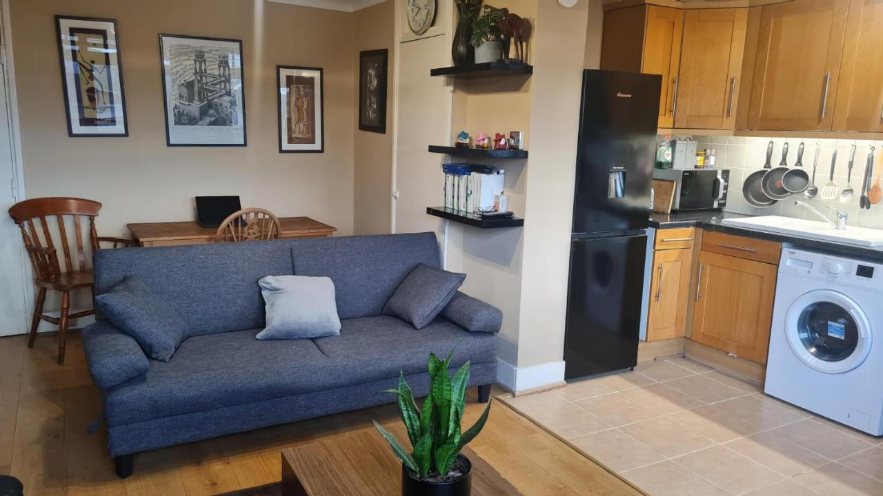 Cheap Kensington Apartment Central Лондон Екстер'єр фото